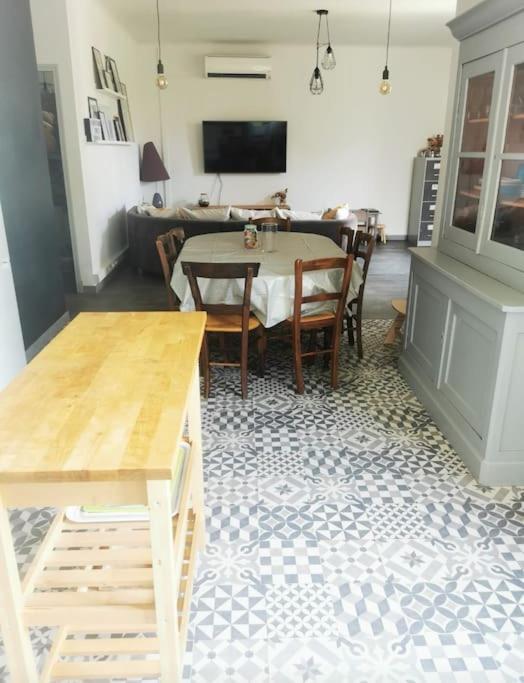 Maison Avec Piscine Dans Village Provencal. Courthézon Exteriör bild