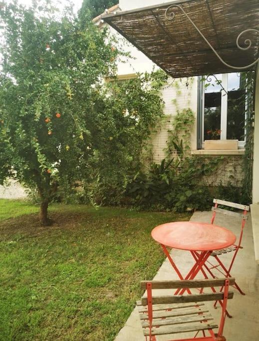 Maison Avec Piscine Dans Village Provencal. Courthézon Exteriör bild